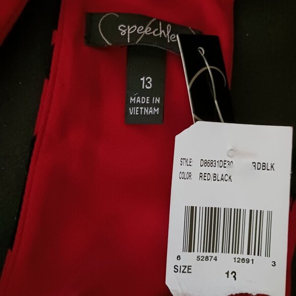 NEW Speechless Juniors Illusion Neckline Mini Fit & Flare Mini Dress Red Size 13 - Picture 6 of 13